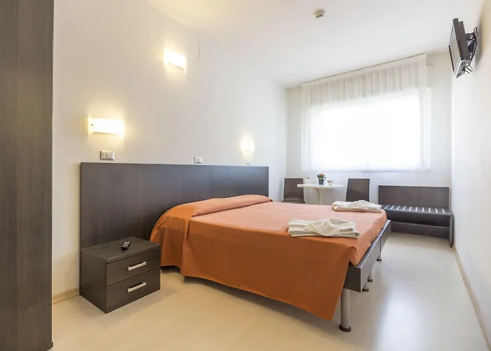 Szálloda Sharing 3*